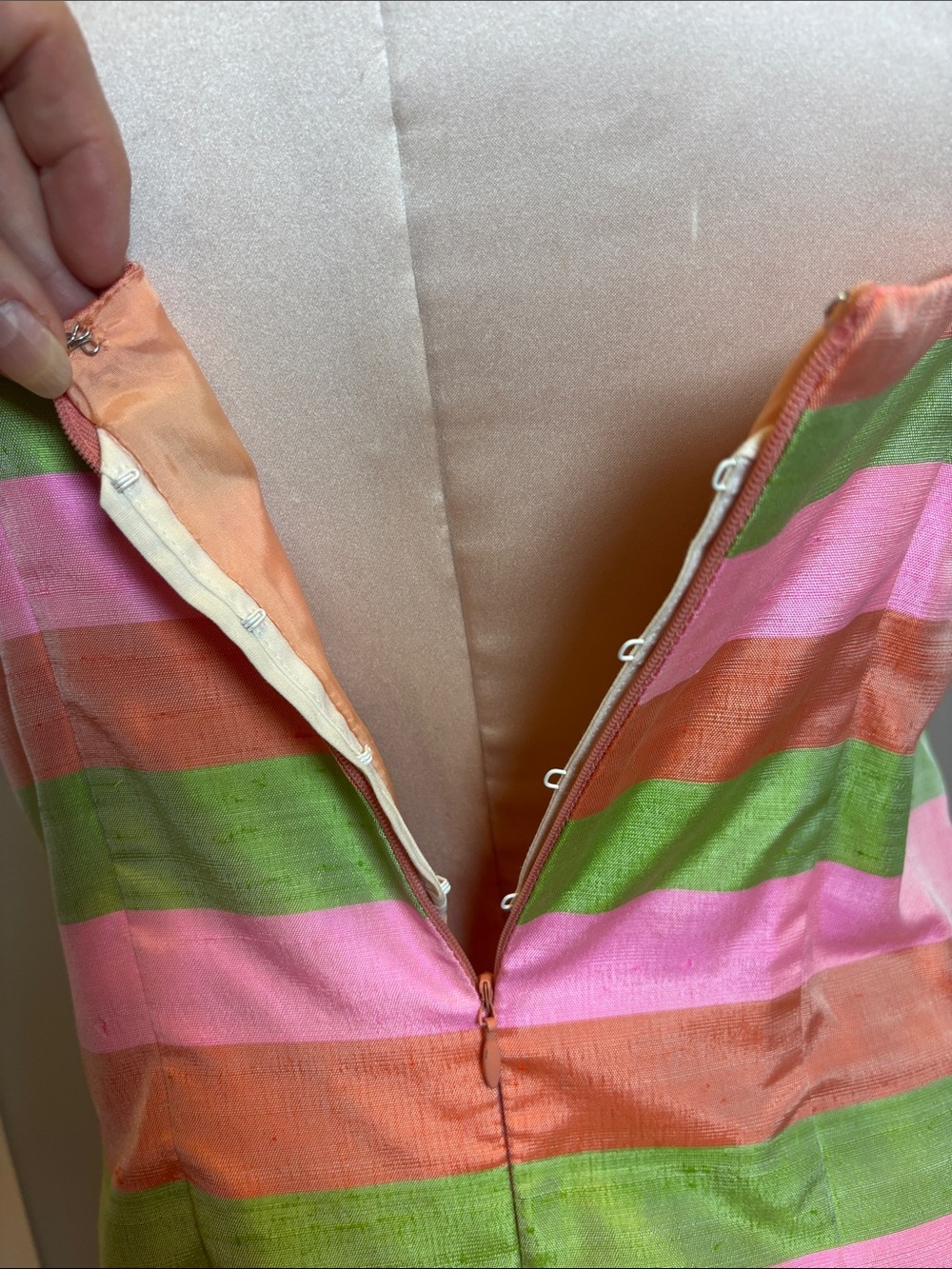 Vintage Silk Shantung Two Piece Suit Peach Pink Green Size Med Read Description - Picture 6 of 16